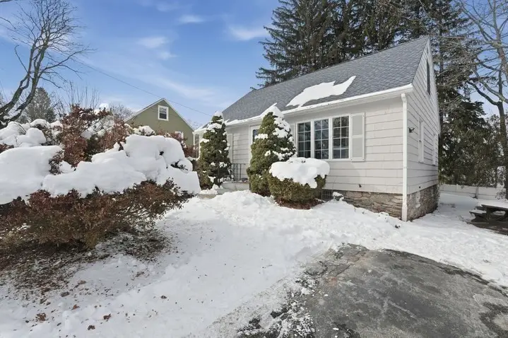17 Goucher Avenue, Worcester, MA 01605 - Image #2