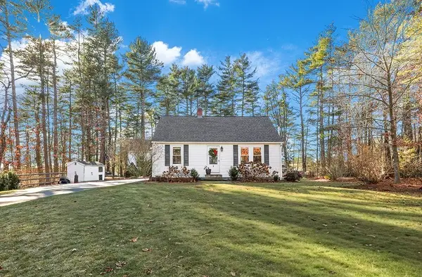 9 Sharon Ave, Norfolk, MA 02056