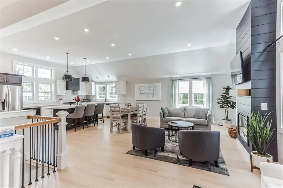 194 Hinckley Rd, Hyannis, MA 02601 - Image #3