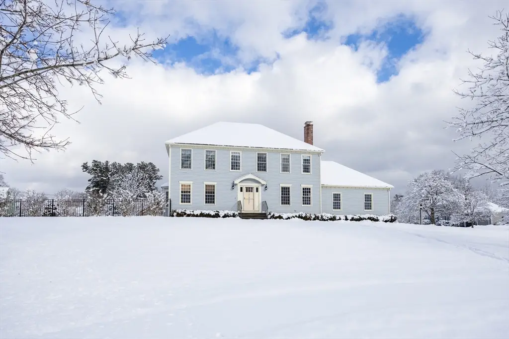 7 Lone Oak Circle, Holliston, MA 01746 - Image #1