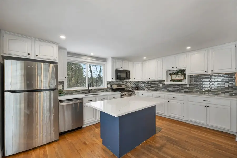 1015 South St, Tewksbury, MA 01876 - Image #2