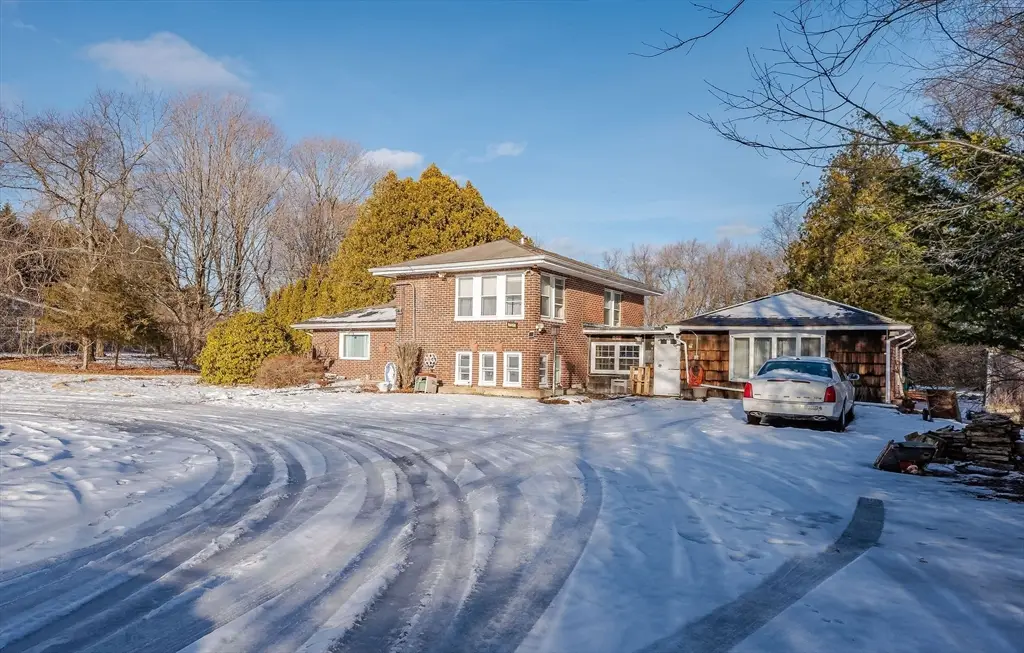 731 Hilldale Ave, Haverhill, MA 01832 - Image #1