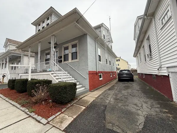 99 Hatch St, New Bedford, MA 02745