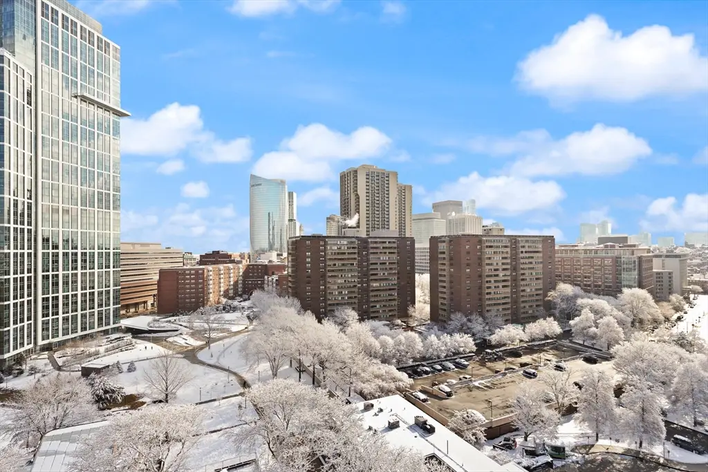 8 Whittier Place #17E, Boston, MA 02114 - Image #1