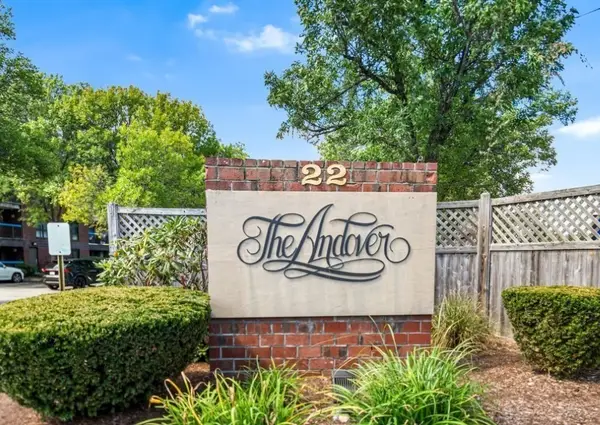 22 Railroad St #407, Andover, MA 01810