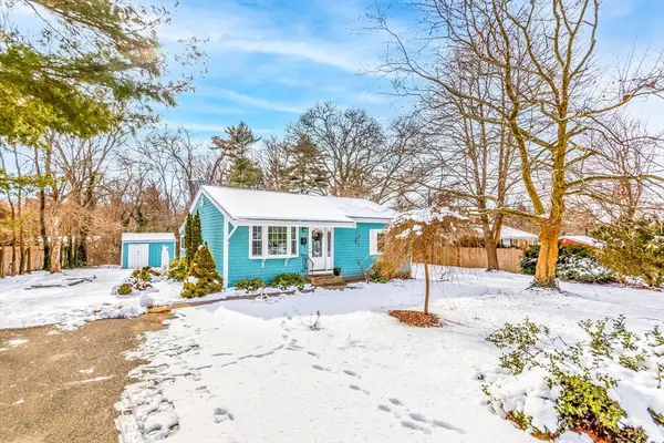 58 Maple St, Bourne, MA 02532