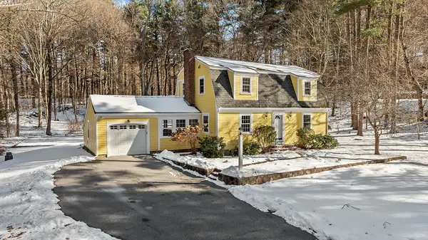 37 Davelin Road, Wayland, MA 01778