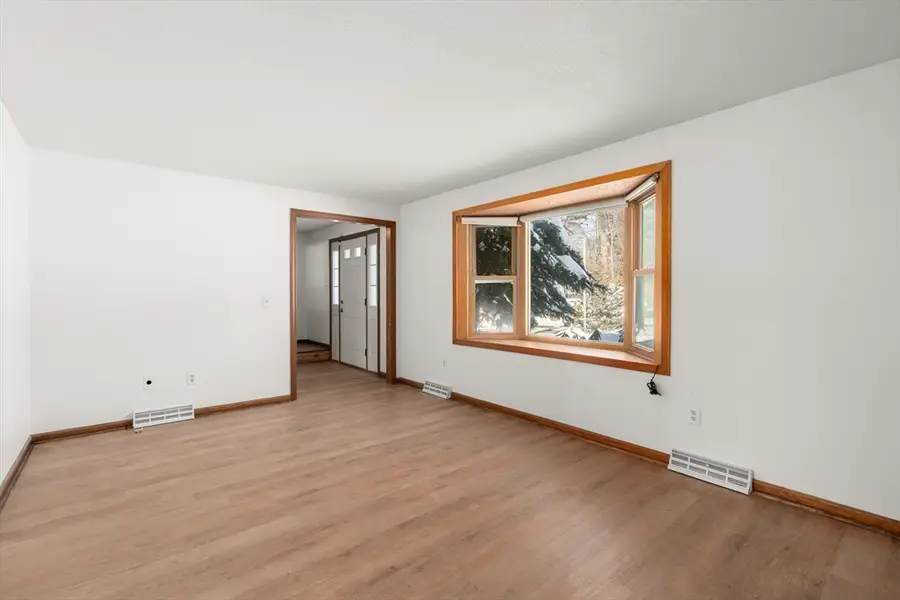 25 Laurelwood Lane, Springfield, MA 01128 - Image #2