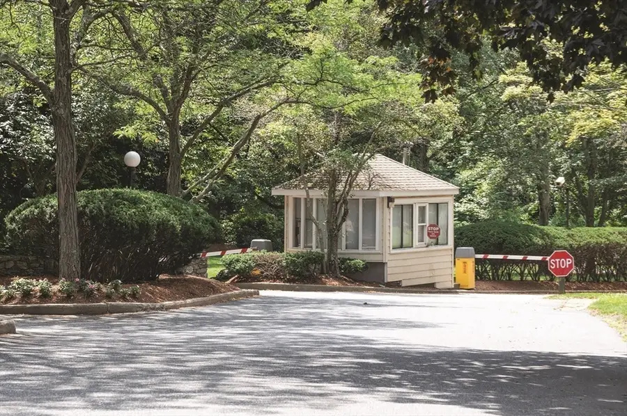 250 Hammond Pond Parkway #1205N, Newton, MA 02467 - Image #3