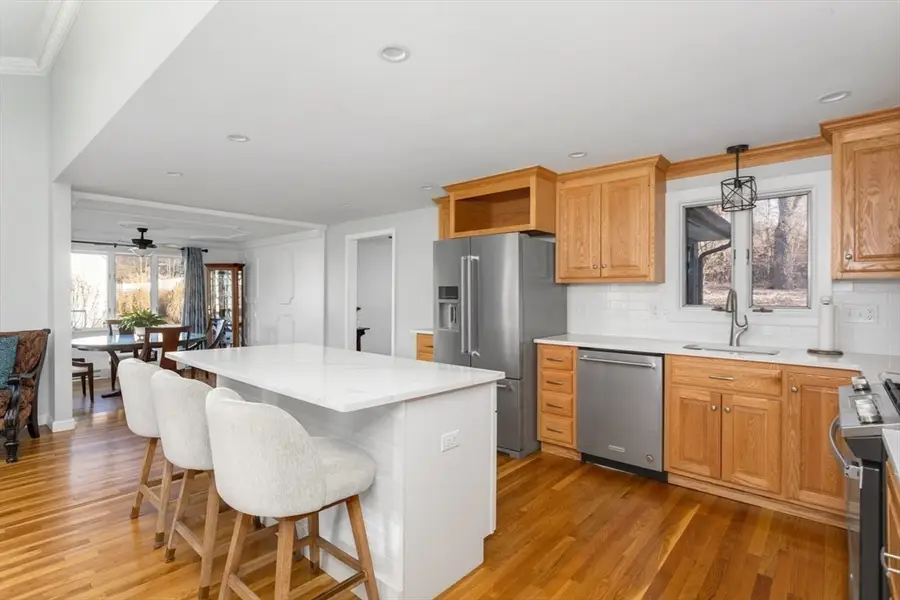 201 Crossfield Road, Franklin, MA 02038 - Image #3