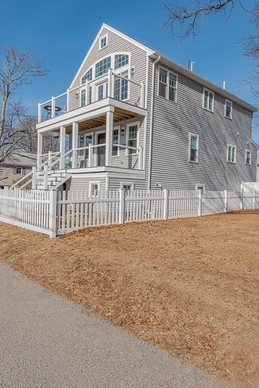 102 Edgewater Rd, Hull, MA 02045 - Image #2