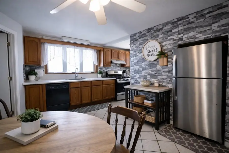 34 Warren St, Taunton, MA 02780 - Image #2