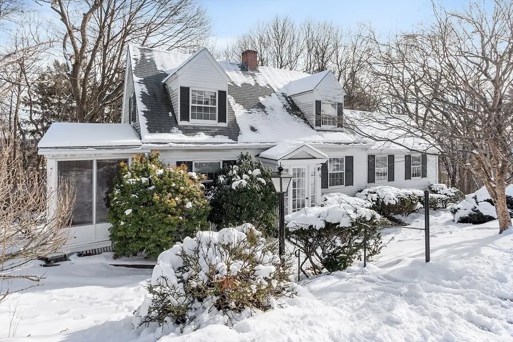 93 Fitch Hill Ave, Fitchburg, MA 01420 - Image #1