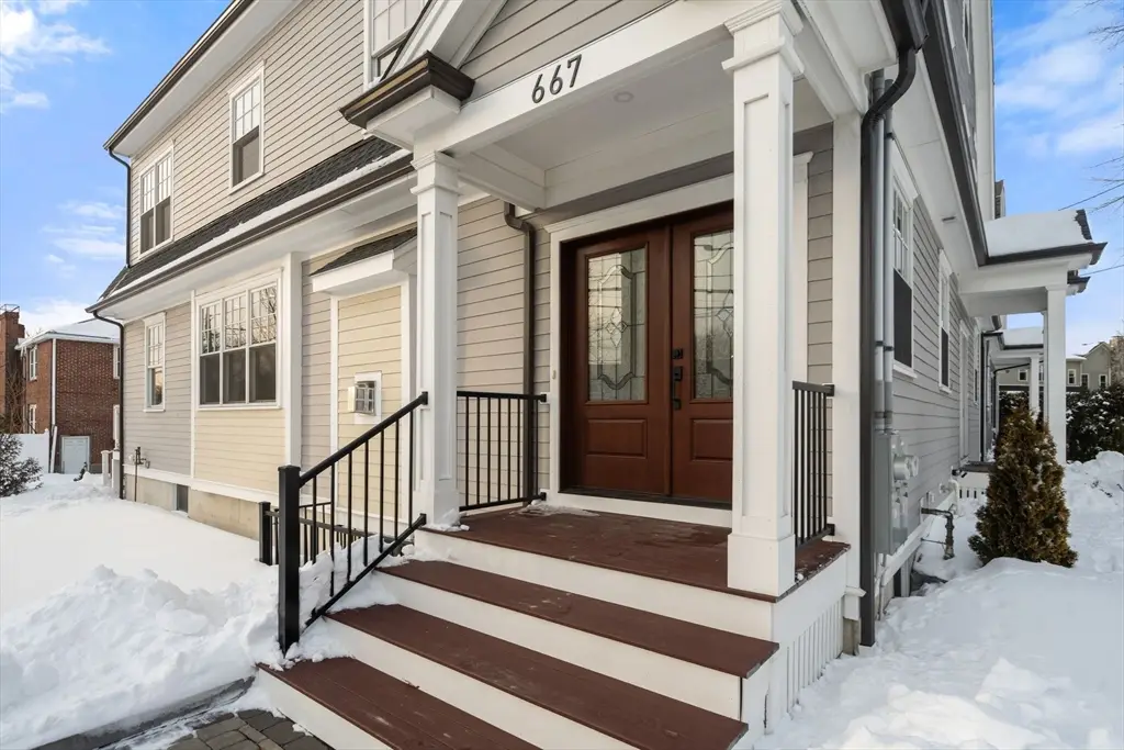 667 Boylston St #667, Newton, MA 02459 - #1