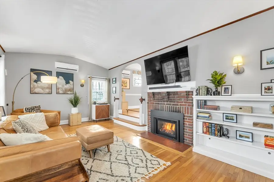 24 Rhoda St, Boston, MA 02132 - Image #3