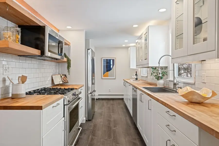 104 Myrtle Ave, Wakefield, MA 01880 - Image #3