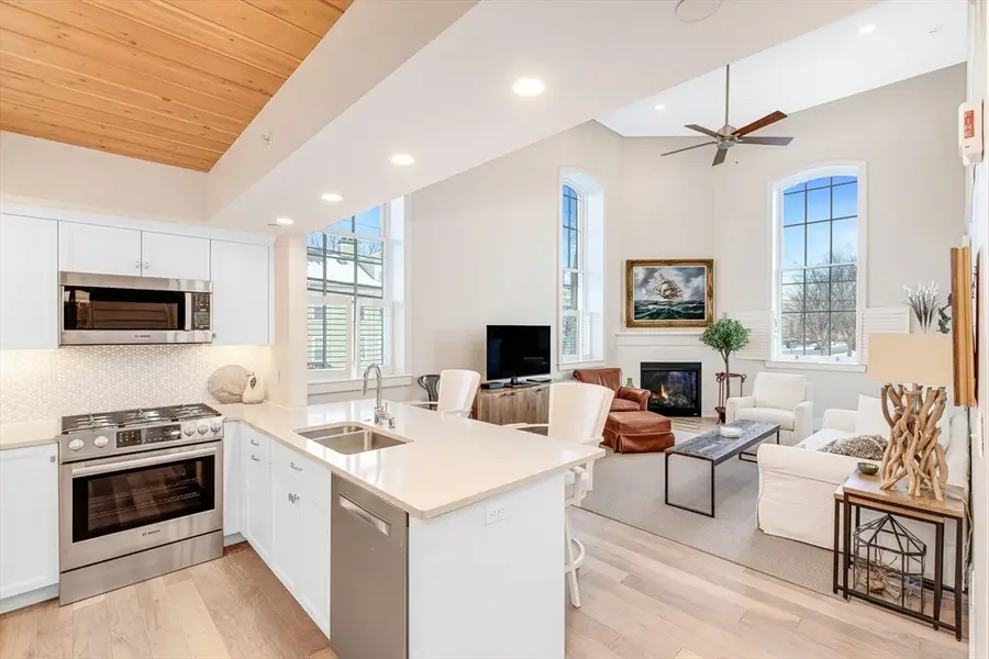 151 High Street #1C, Newburyport, MA 01950 - Image #2