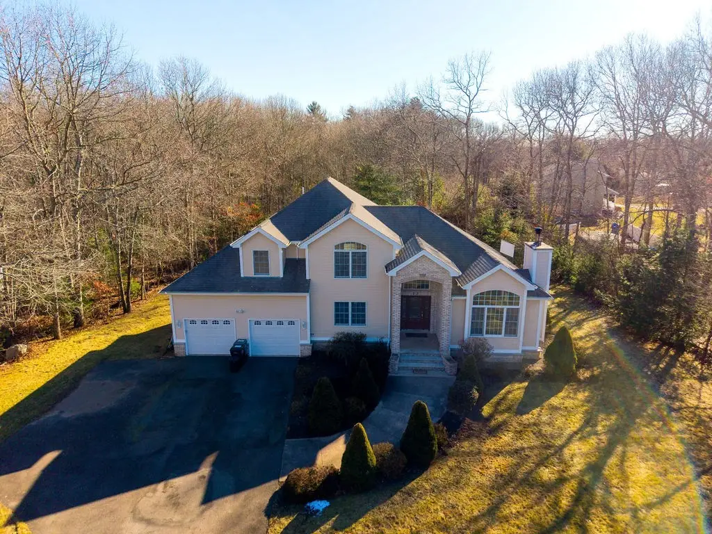 23 Millers Dr, Dartmouth, MA 02747 - Image #1