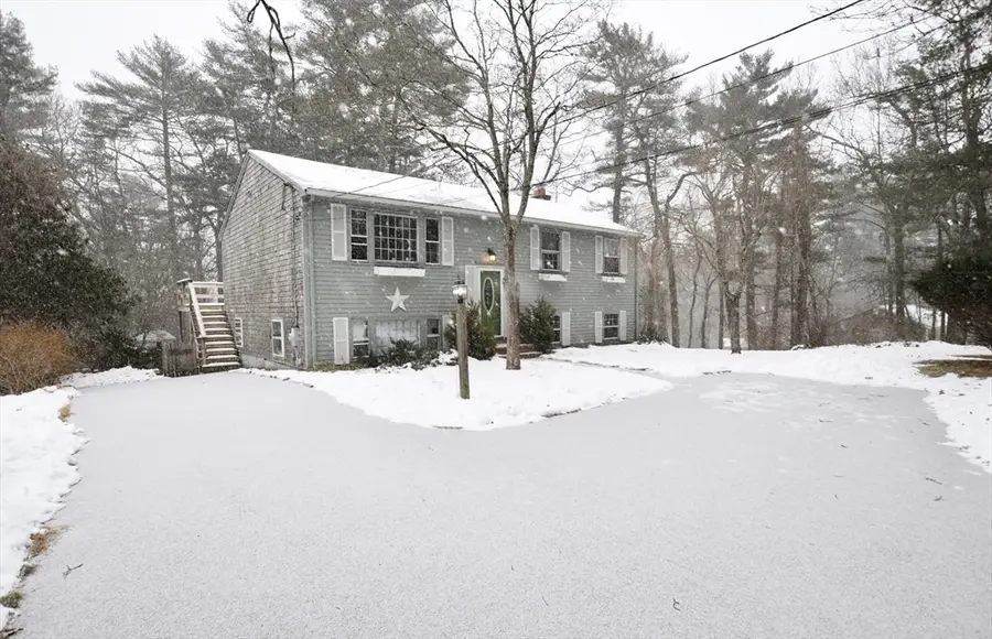 353 Cross St, Hanson, MA 02341 - Image #2