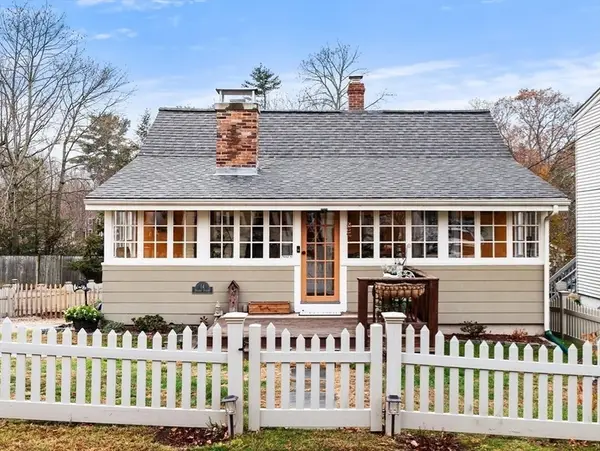 14 Second St, Amesbury, MA 01913