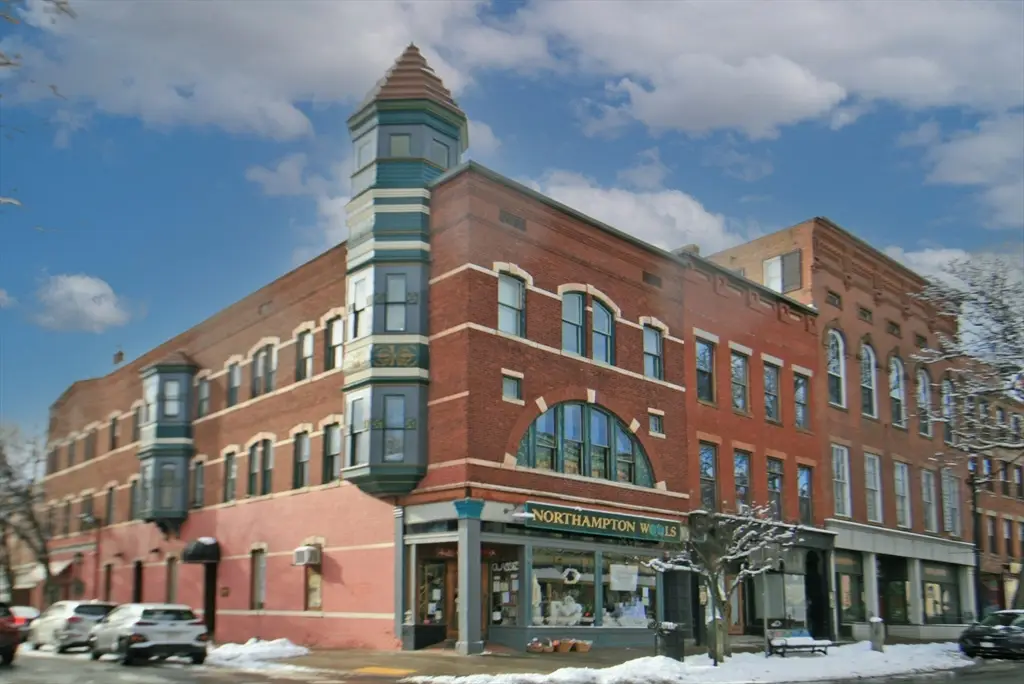 29 Pleasant St #1, Northampton, MA 01060 - Image #1