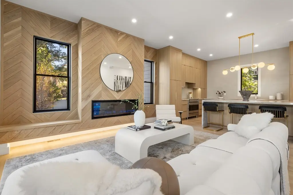 180 Hunnewell Ave #A, Newton, MA 02458 - Image #1