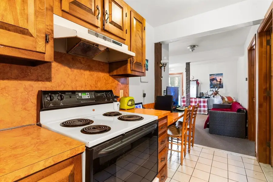 27 West St, Montague, MA 01351 - Image #3