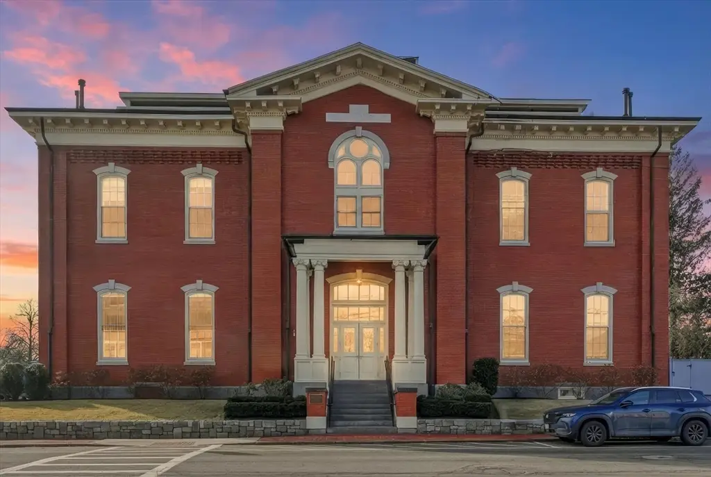 151 High #3B, Newburyport, MA 01950 - Image #1