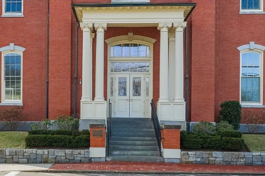 151 High #3B, Newburyport, MA 01950 - Image #2