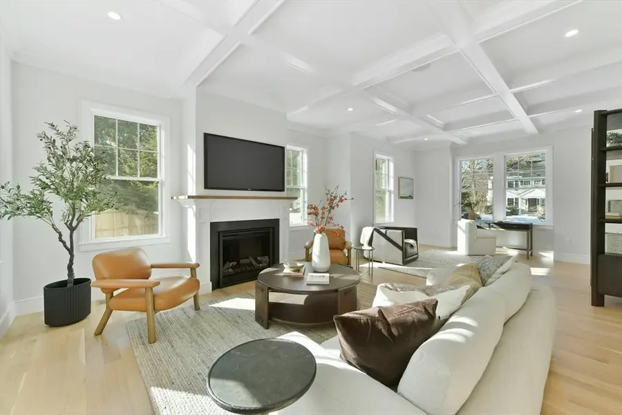 38 Parker Rd, Wellesley, MA 02482 - Image #3