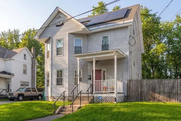29 Eureka St, Fitchburg, MA 01420