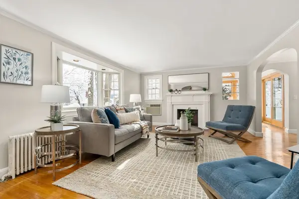 70 Craftsland Rd, Brookline, MA 02467