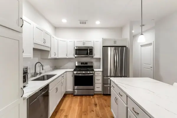 60 Coppersmith Way #304, Canton, MA 02021