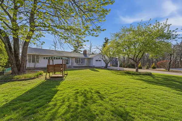 5 Oak Ter, Newbury, MA 01922