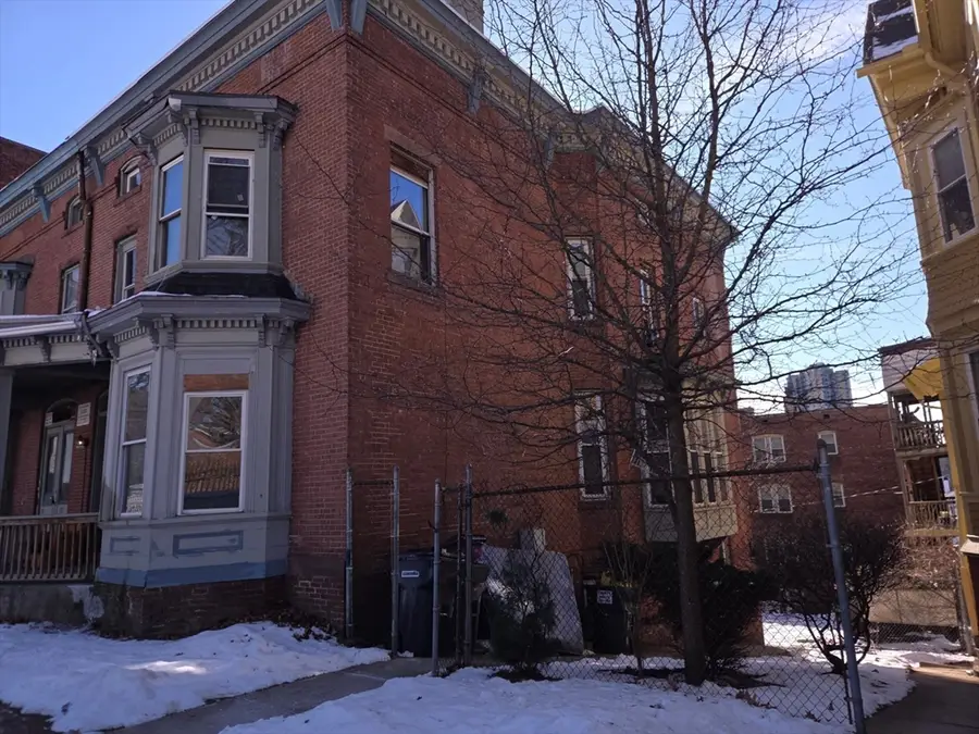 40 Byers St, Springfield, MA 01105 - Image #2