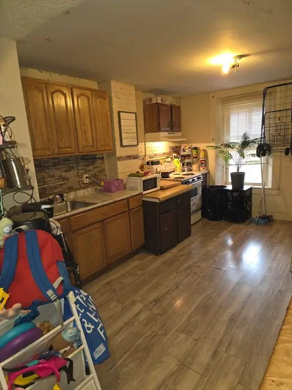 40 Byers St, Springfield, MA 01105 - Image #3