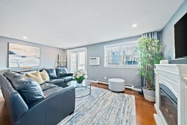 300 River St #12, Weymouth, MA 02191