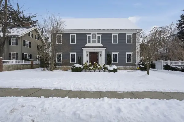 10 Sheffield West, Winchester, MA 01890