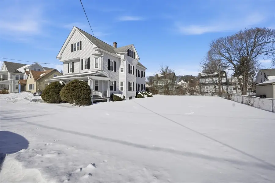 32 Maple St, West Springfield, MA 01089 - #3