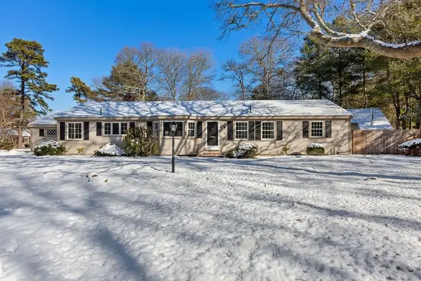 200 Lumbert Mill Rd, Barnstable, MA 02632