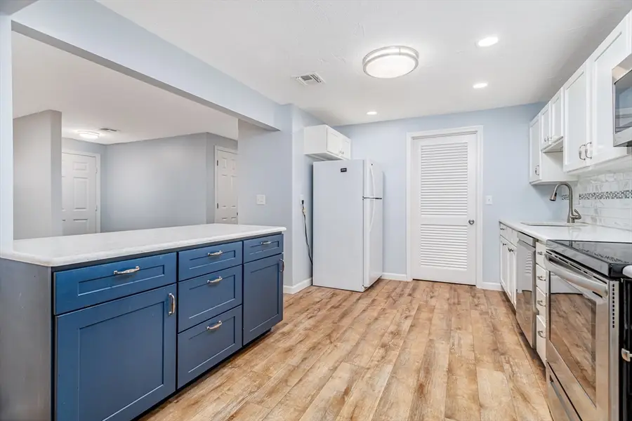 308 Ridgefield Cir #C, Clinton, MA 01510 - Image #3