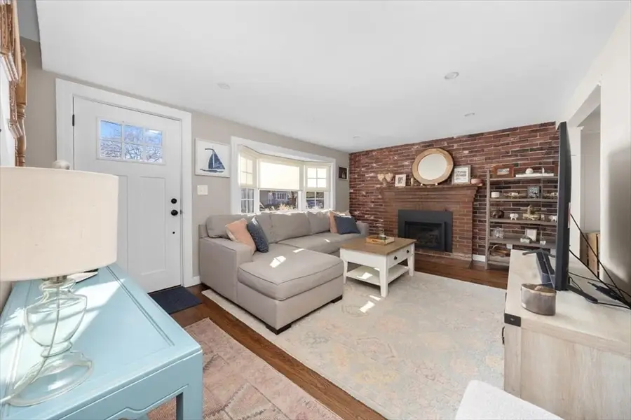 92 Doris Dr, Weymouth, MA 02191 - #3