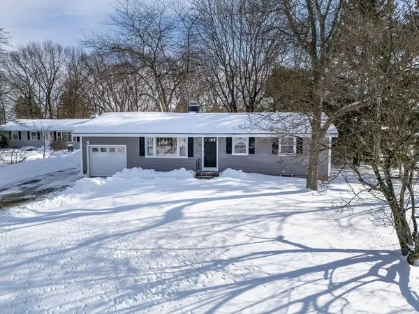 54 Roundtop Rd, Framingham, MA 01701