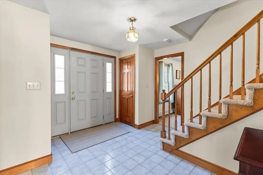 260 Boxwood Lane, Bridgewater, MA 02324 - Image #3