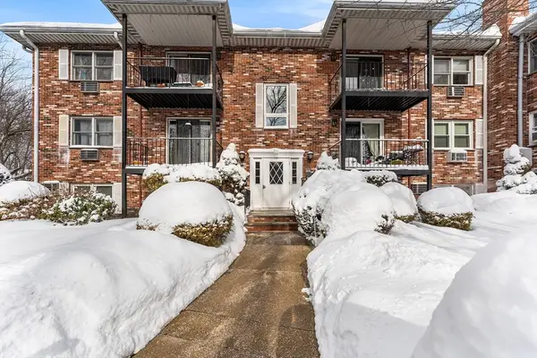 19 Pine St #K, Canton, MA 02021