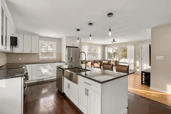 48 Butler St, Salem, NH 03079