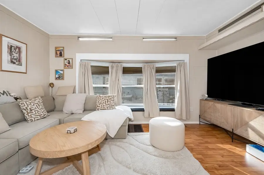 8 F St, Merrimac, MA 01860 - #3