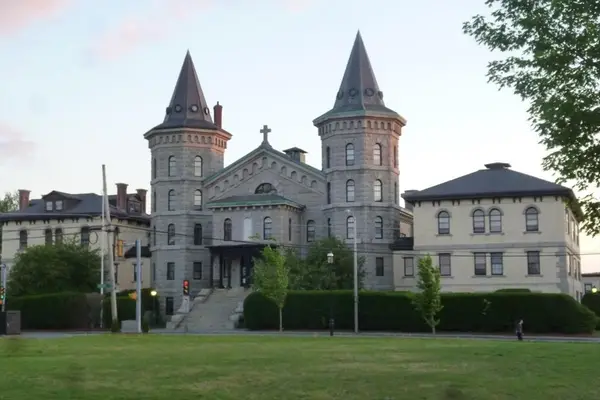 191 Thorndike St #26, Lowell, MA 01852