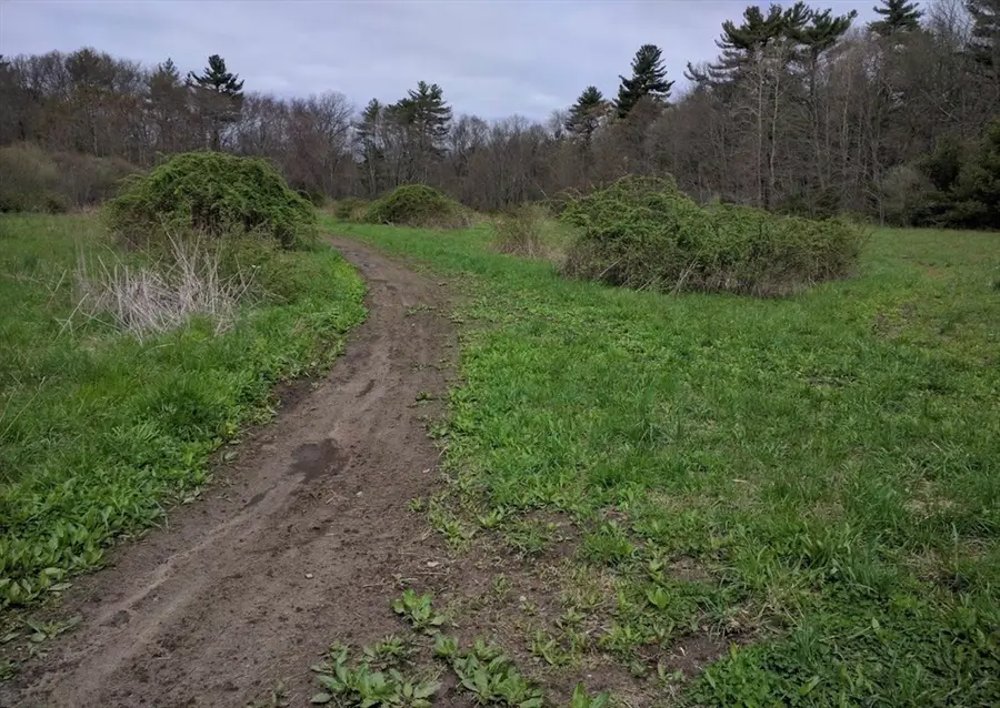 82-2-0 Middleboro Ave, East Taunton, MA 02718 - Image #3