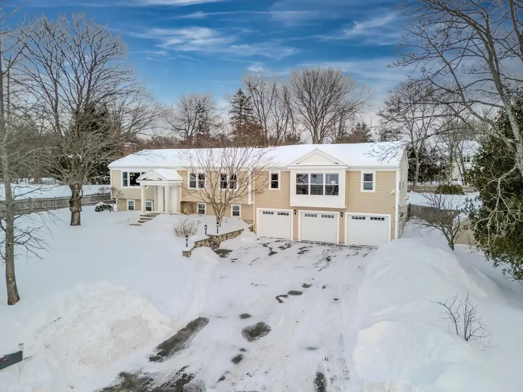 4 Richard Cir, Andover, MA 01810 - Image #1